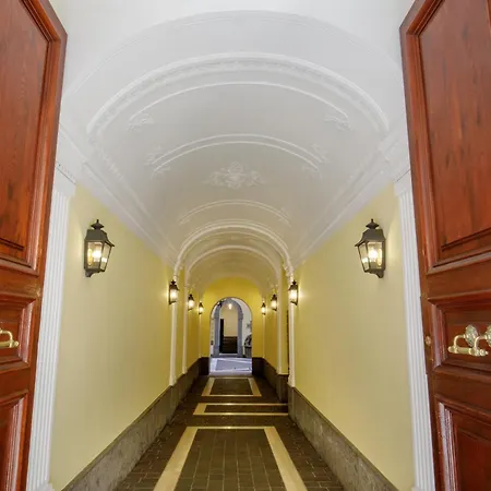 Spanish Steps Boutique