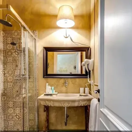 Spanish Steps Boutique Apartment